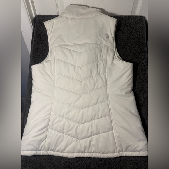 The North Face Puffy Vest - Picture 3 of 5